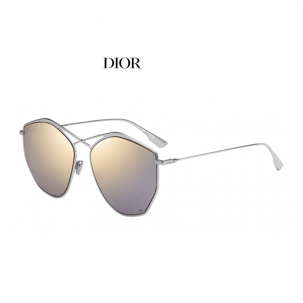 Dior Sunglasses 🕶️ with case